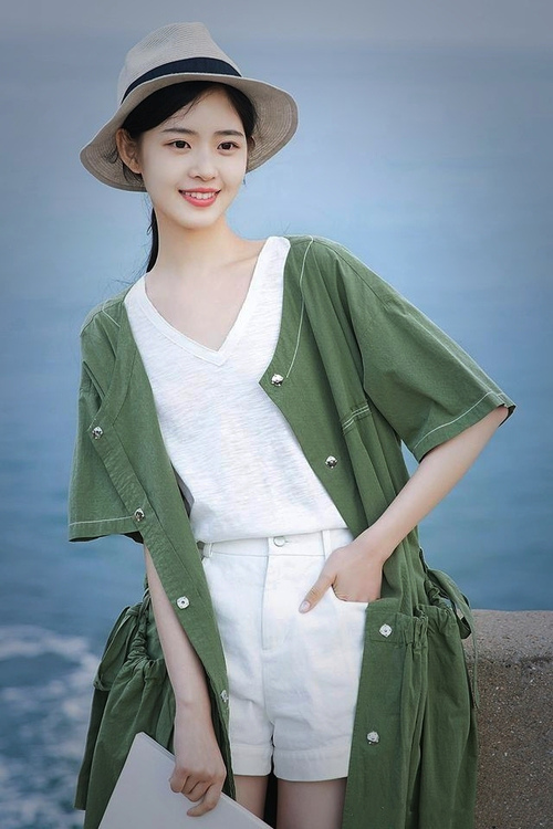 开云体育网站-中国女排庆祝新场馆落成拍摄合影，中国女排表演